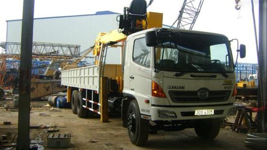 Xe tải hyundai gắn cẩu tự hành 5,5 tấn soosan HD170